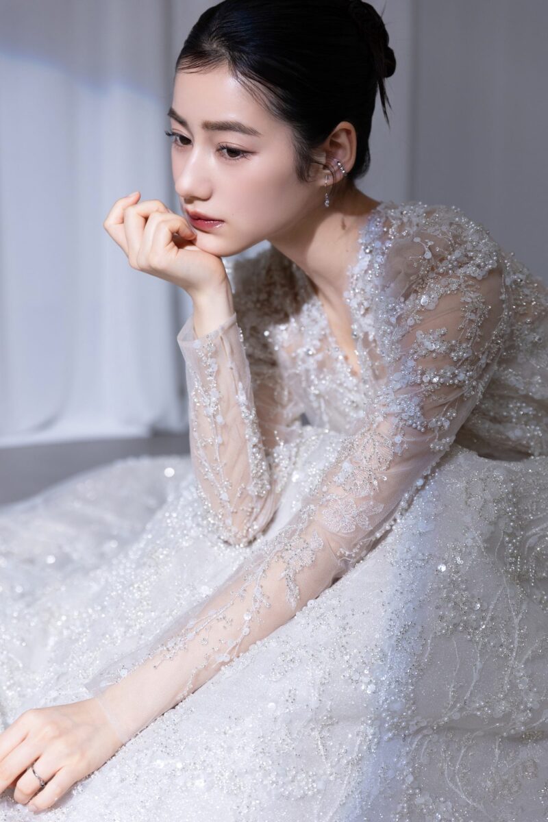 コンプレックスを魅力に変える。お悩み別・運命のドレス選びガイド