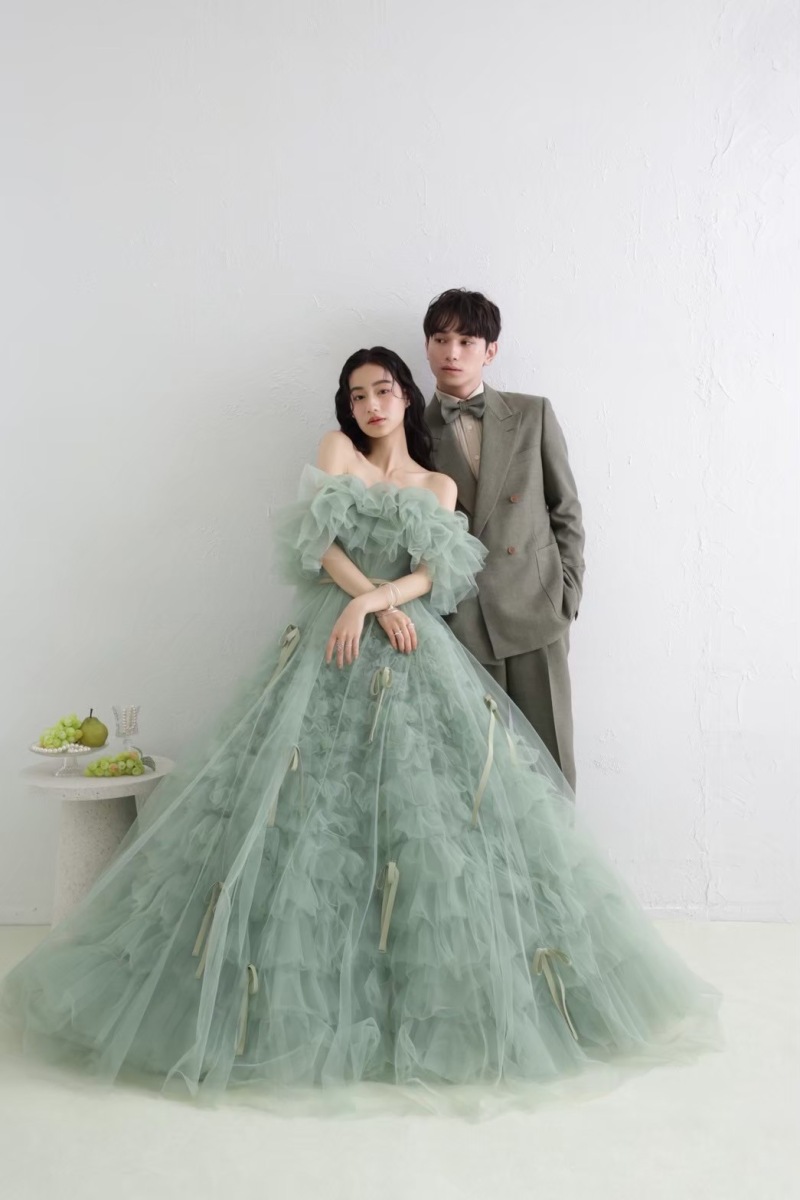 心ときめく春を纏う。ニュアンスカラーで魅せる大人のスプリング・ブライダルスタイル