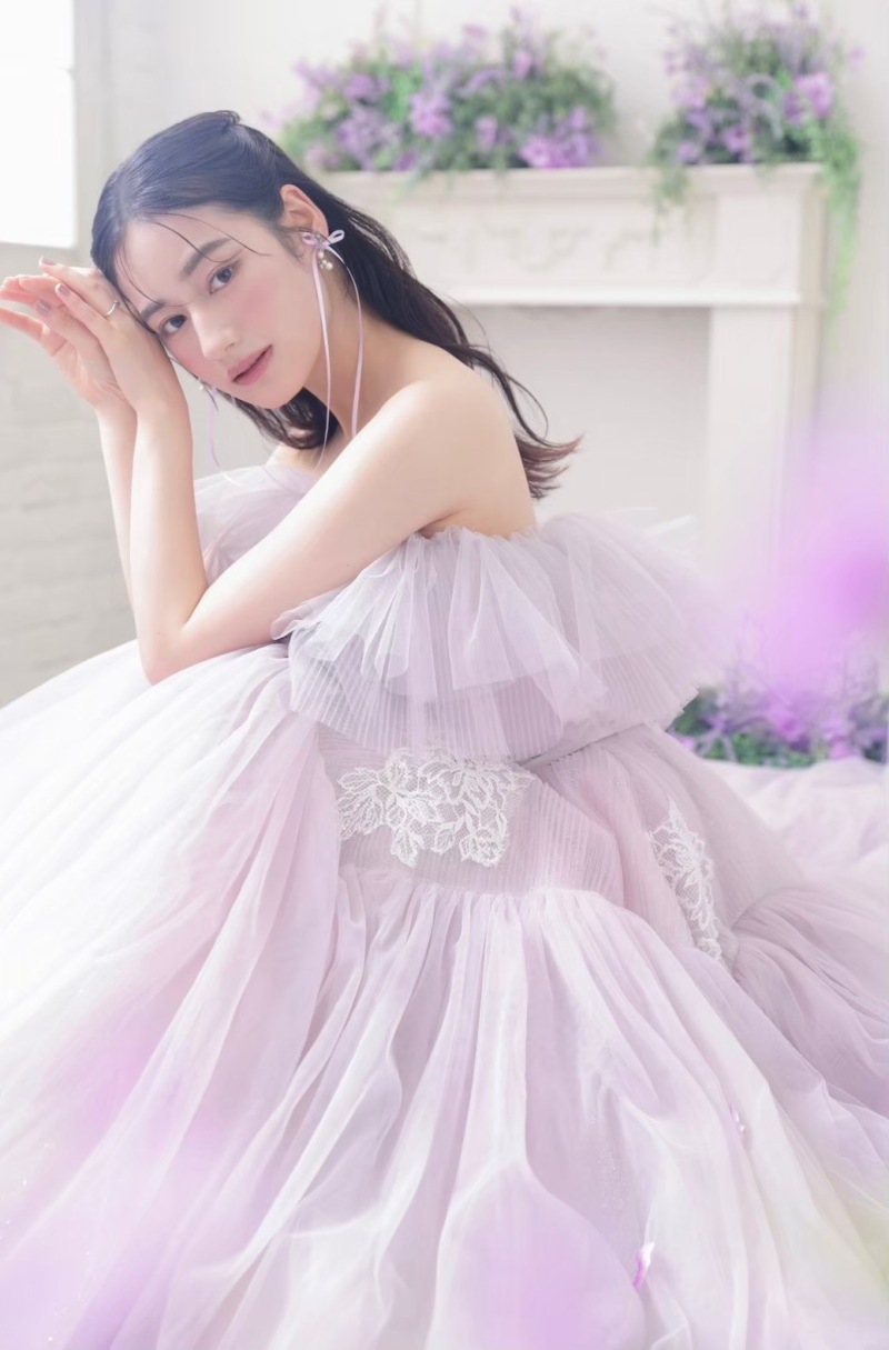 心ときめく春を纏う。ニュアンスカラーで魅せる大人のスプリング・ブライダルスタイル