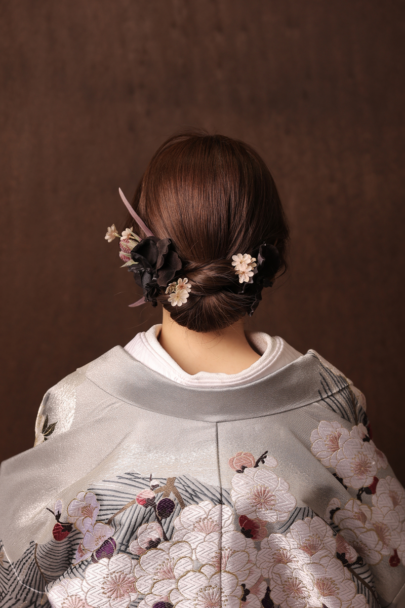 【CLASSY LINE】のお衣装に合うヘアセット&メイクをご紹介!