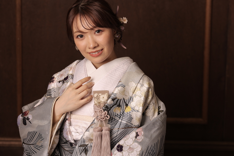 【CLASSY LINE】のお衣装に合うヘアセット&メイクをご紹介!