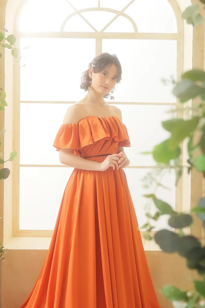 〖カラー別!〗当店の人気ドレスをご紹介♩