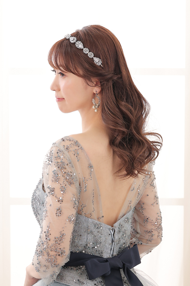 【CLASSY LINE】のお衣装に合うヘアセット&メイクをご紹介!