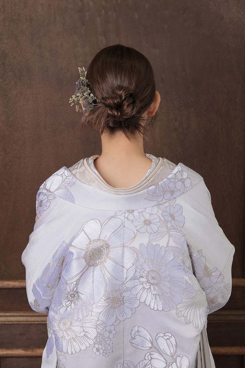 【CLASSY LINE】のお衣装に合うヘアセット&メイクをご紹介!