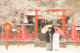 冬の2着ロケーションをご紹介！【伏見稲荷神社＆豊平館】①
