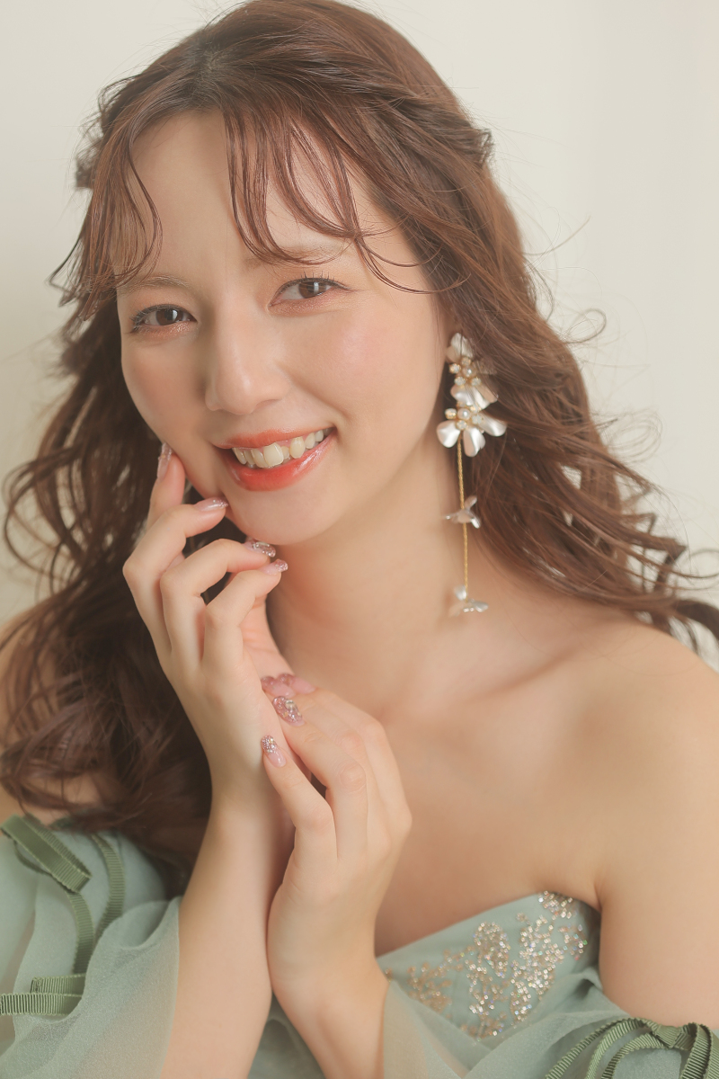 【CLASSY LINE】のお衣装に合うヘアセット＆メイクをご紹介！