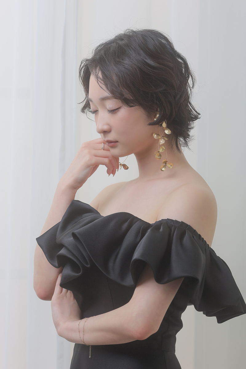 【CLASSY LINE】のお衣装に合うヘアセット&メイクをご紹介!