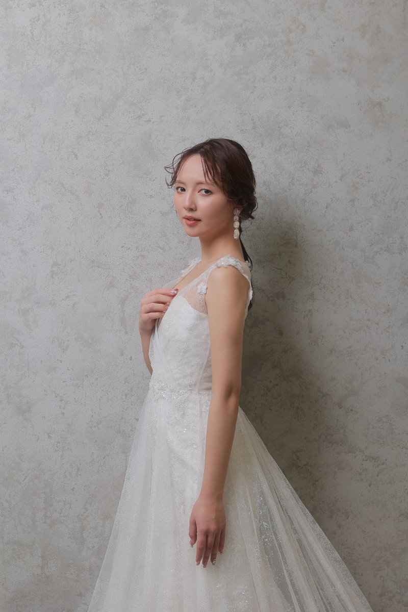 【CLASSY LINE】のお衣装に合うヘアセット＆メイクをご紹介！