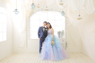 オーロラカラーのドレスをご紹介☆