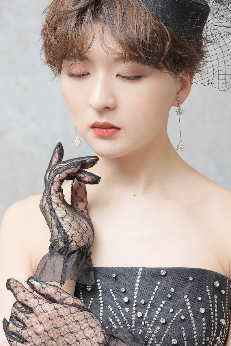 シックで大人なコーディネートに合うヘアセット&メイクをご紹介!