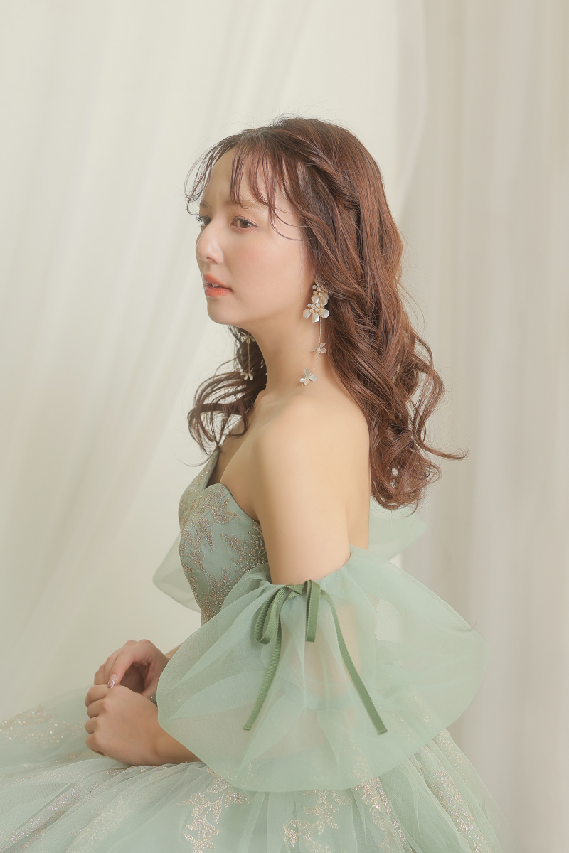 【CLASSY LINE】のお衣装に合うヘアセット＆メイクをご紹介！