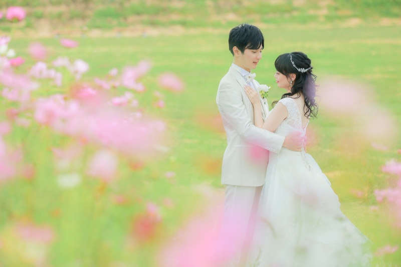 夏〜秋はお花畑も撮影可能・洋装富士ロケーションフォト