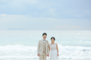 白い砂浜の海での撮影は2月〜3月上旬で可能です