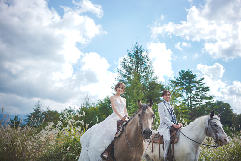 結婚式を挙げない方に話題の、写真の結婚式。和+洋装プラン