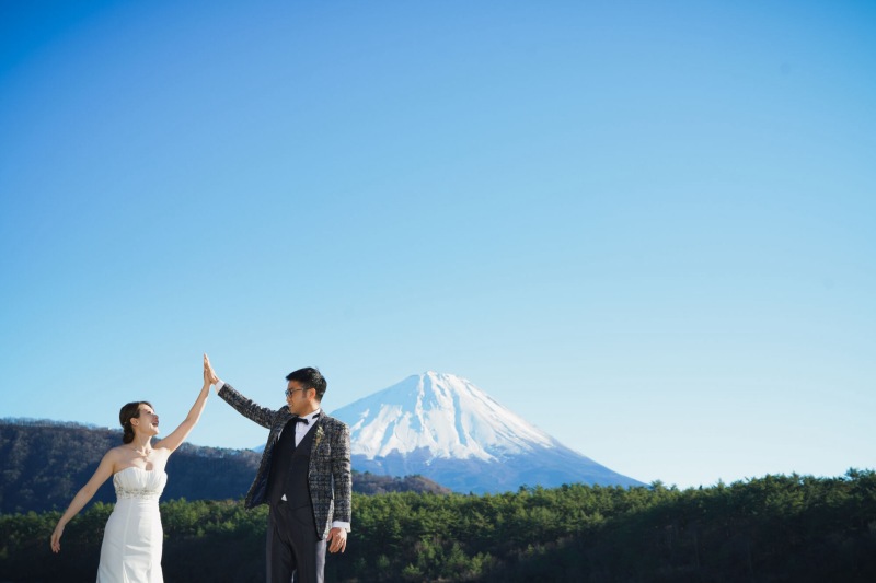 3月までの雪化粧の富士山周遊ロケーションフォト