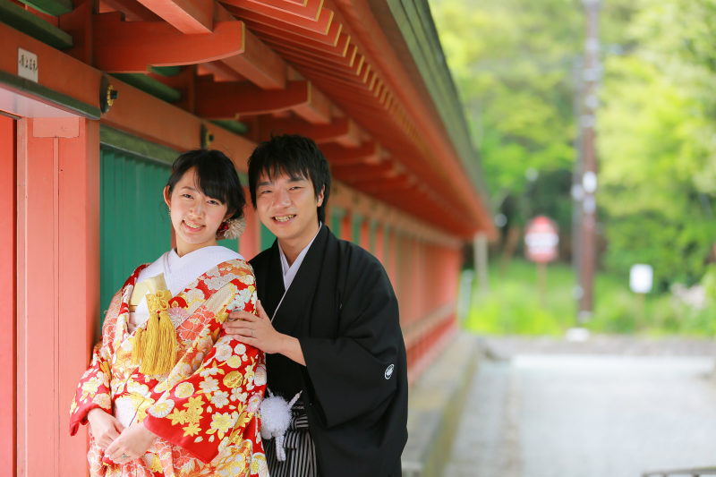 滝や、美しい神社での和装撮影で心もリフレッシュ