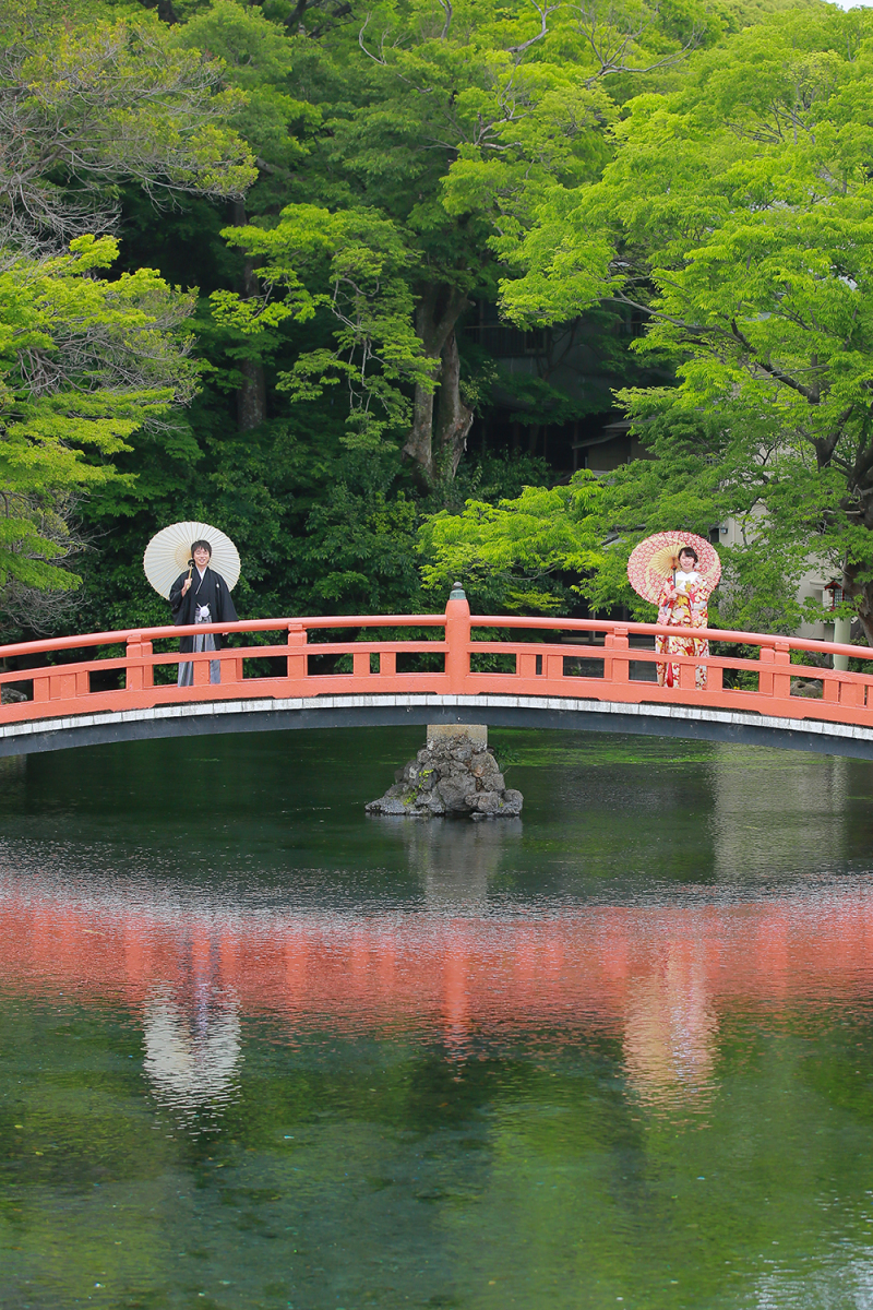 滝や、美しい神社での和装撮影で心もリフレッシュ