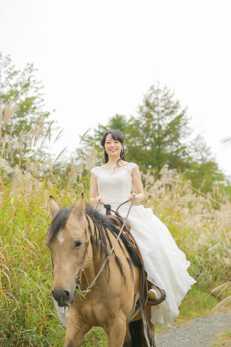 夏〜秋はお花畑も撮影可能・洋装富士ロケーションフォト
