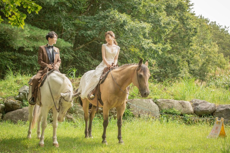 全国のお馬さん好きなお二人にピッタリの乗馬ウェディング