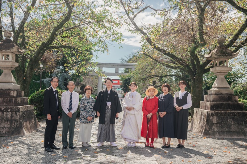ご家族様一緒にお祝いしながら撮影できるロケーションウェディングフォト
