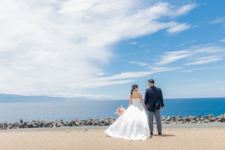 海や森、芝生など様々な場所で撮影する洋装プラン