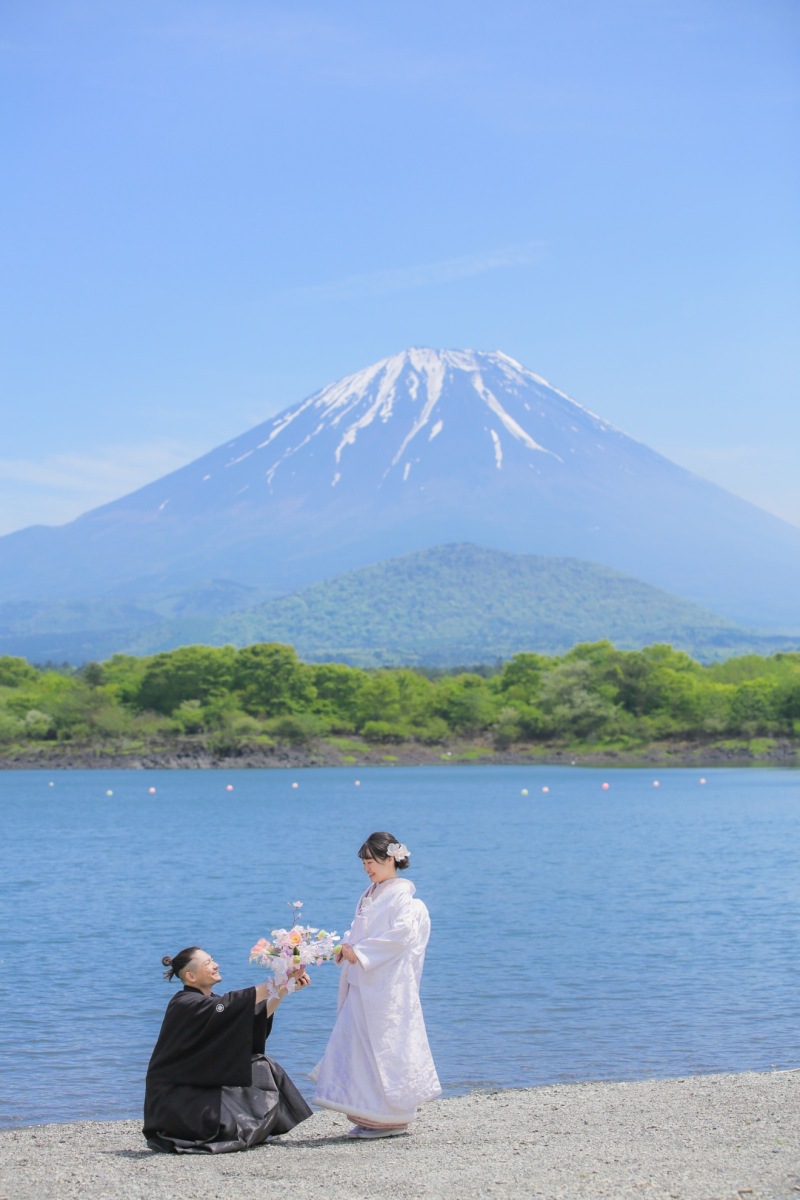 和装白無垢で夏の富士五湖ロケーション
