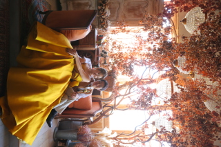 アンティーク小物に溢れるスタジオ×イエロードレス