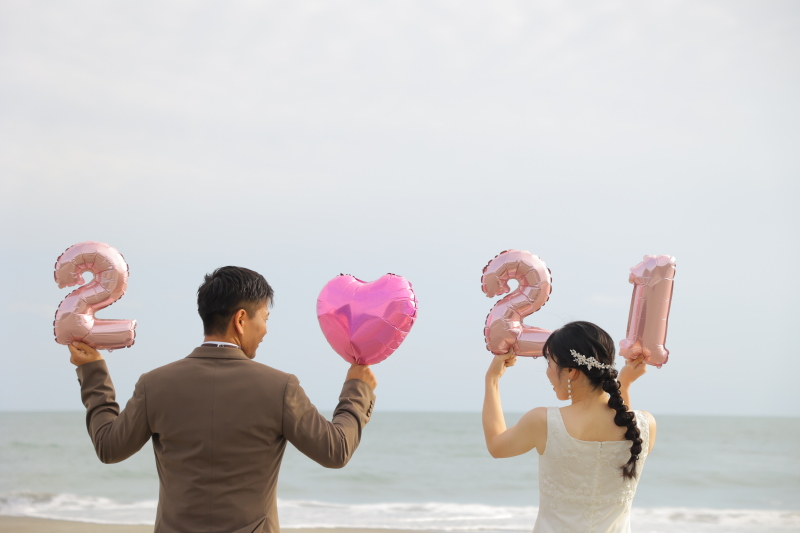 持ち込み小物でお二人らしい一枚に!