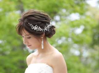 ドレスとアクセサリー