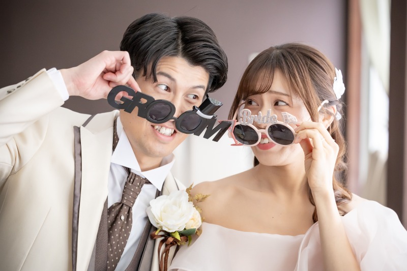 撮影小物のお持ち込み無料♪おふたりの想い出のアイテムをお持ちください！