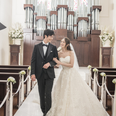 結婚式場ならではのお衣装!