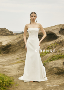 ★新作★【K.RANNE】からウェディングドレス入荷しました！