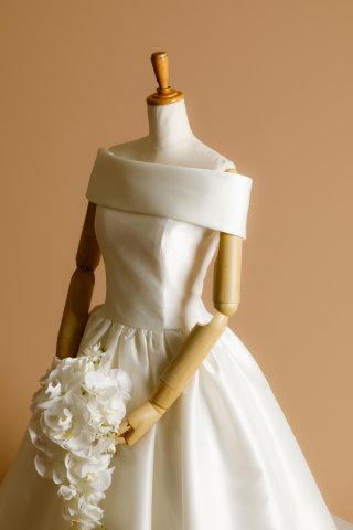 ドレスを試着してからのお申し込みも可能です。