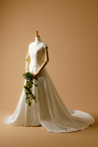 １００着以上のウエディングドレスの中から選ぶ、運命の1着