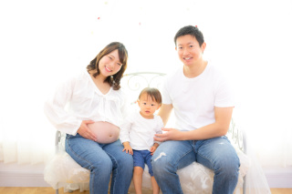 お揃いのお洋服で☆ご家族一緒にマタニティフォト