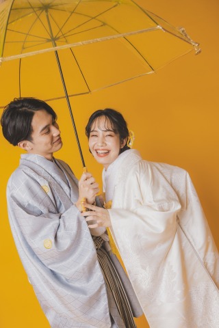 小物お持ち込みでお２人らしいお写真を・・