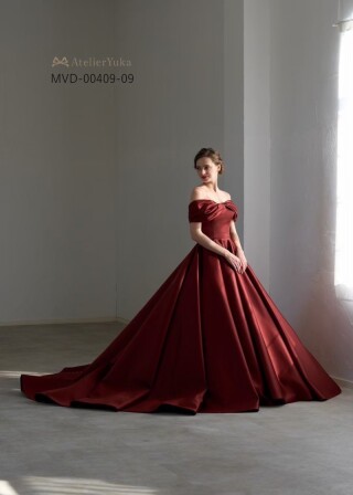 新作ドレス入荷しました！