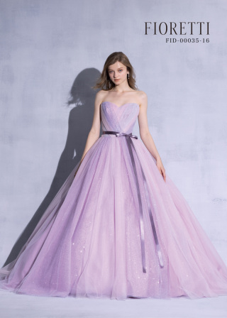 新作カクテルドレス入荷してます♡