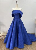 ドレスのご紹介