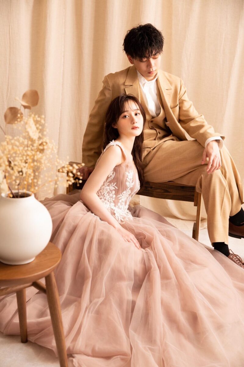 ドレス前撮りの指示書行き決定!フォトスタジオのポーズ例をご紹介♡