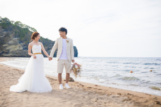 【ロケーションフォトウェディング】小樽散策〜海ロケまで叶えられる旅フォトをご紹介