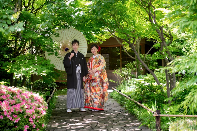 和装ロケにニンキ!新緑の庭園撮影♬