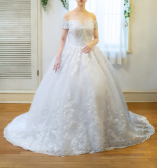 クローバーサイズの新作ウエディングドレス入荷しました!