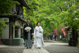 1300年の歴史ある古寺でフォトウエディング!