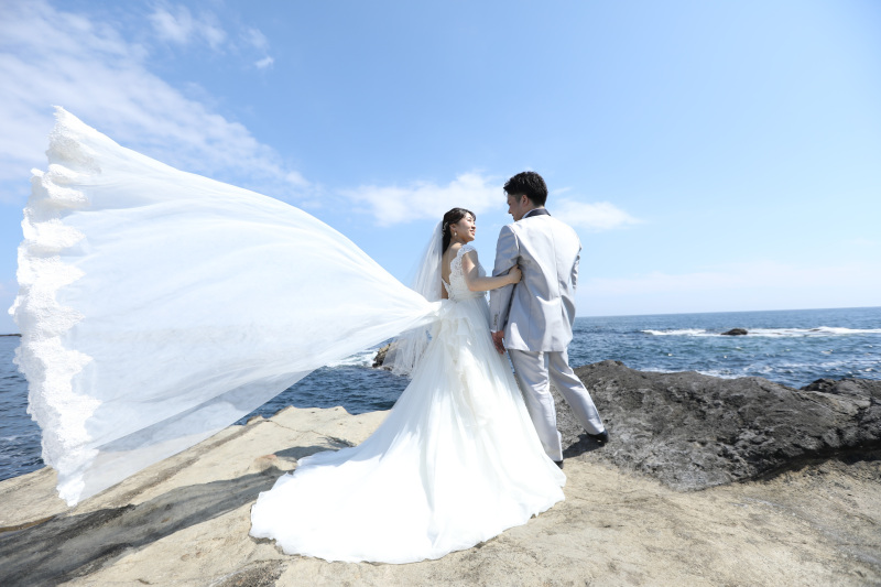 「海を感じるロケーションフォト!姉妹店で叶える憧れのウェディング
