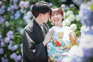 結婚式前撮りに人気な和装衣装