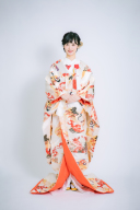 いま花嫁に人気のTORUTOKOYA衣装 TOP3&deg;✧