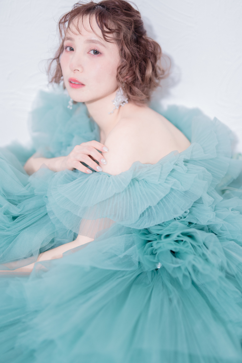 新作ドレス入荷しました！透明感あふれる最新カラードレス