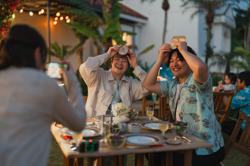 かしこまらないのがお二人らしい。大切なゲストと囲むガーデンBBQ!