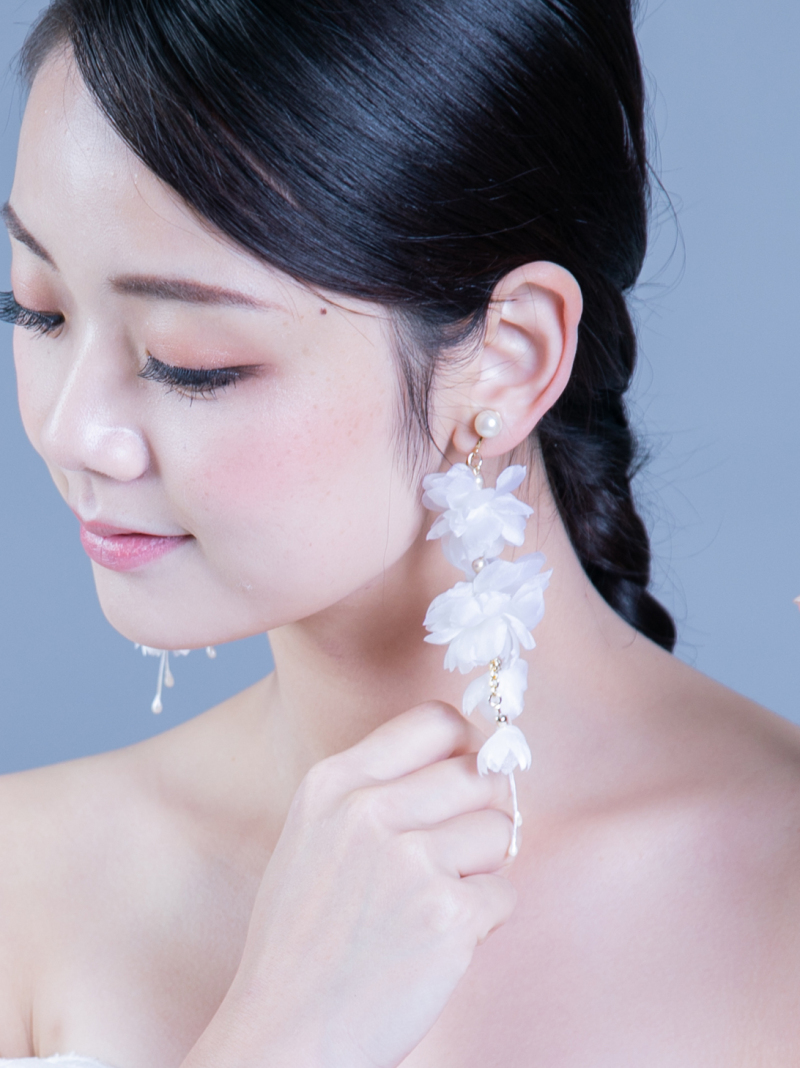 揺れるたび、心ときめく「イヤリング」